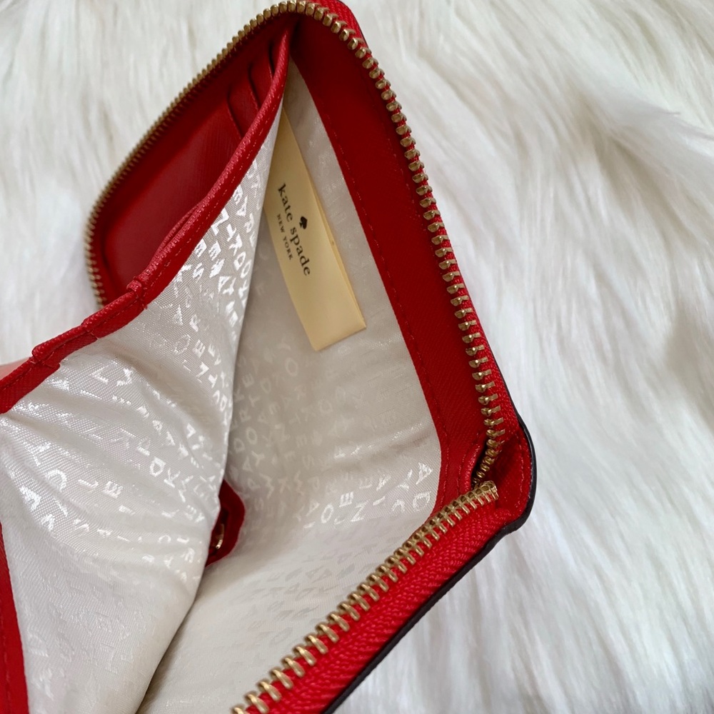 Kate Spade Laurel Way Hot Chili Darci Wallet - Picture 7 of 7